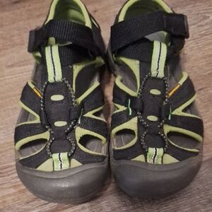 Keen Kids Black and Lime Green Sandals